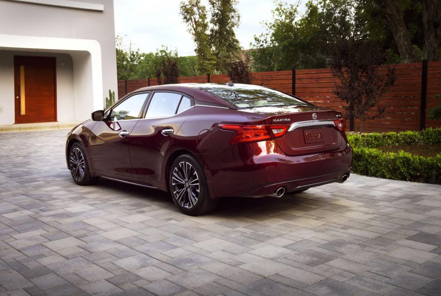  Nissan Maxima Platinum 2015 года  (NA) (фото 13 из 40)